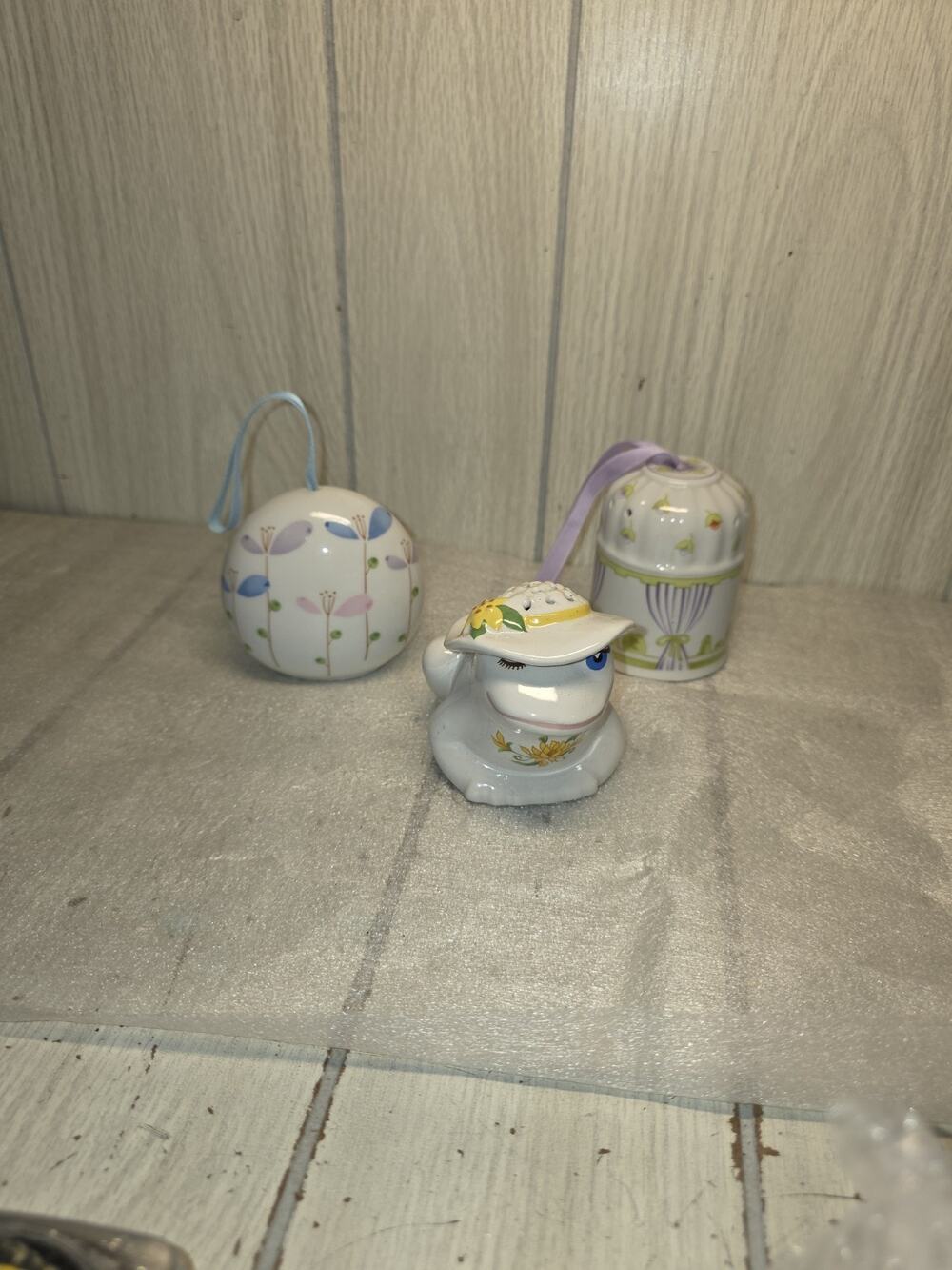 Vtg Potpourri Pomanders Set Of 3 Avon Frog 2 Floral Drawer Freshners Frangrance